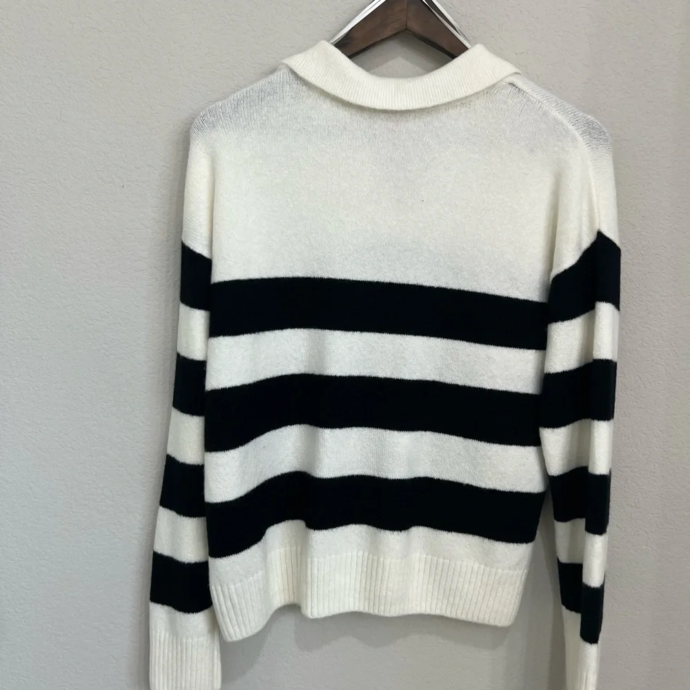 Vince Camuto Preppy Sweater NWT - Picture 3 of 6